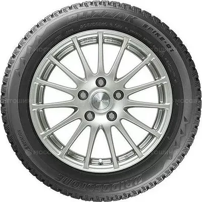 Bridgestone Blizzak Spike-01 235/40 R18 91T