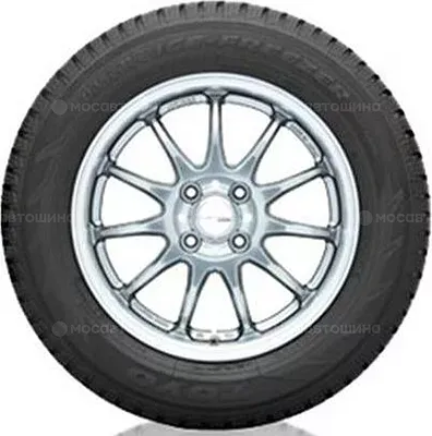 Toyo Observe Ice-Freezer 215/55 R17 98T XL